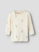 NBNGAVO T-shirt à girafes bébé — Lil' Atelier — Turtledove Giraffe — autre vue 2 | Appart 17 Bruxelles