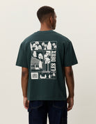 Woods Heavyweight T-shirt épais imprimé forêt — Les Deux — Darkest Spruce Green — porté, de dos 2 | Appart 17 Bruxelles
