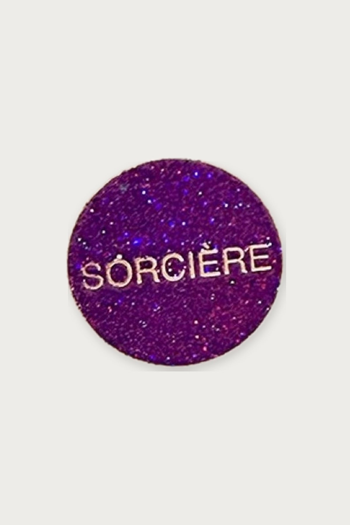 Pin's « Sorcière » — Violet pailleté — Félicie Aussi | Appart 17 Bruxelles