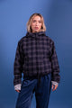 GUZMANIA Parka — Laure plus Max — Tartan bleu — porté, fermée, de face | Appart 17 Bruxelles