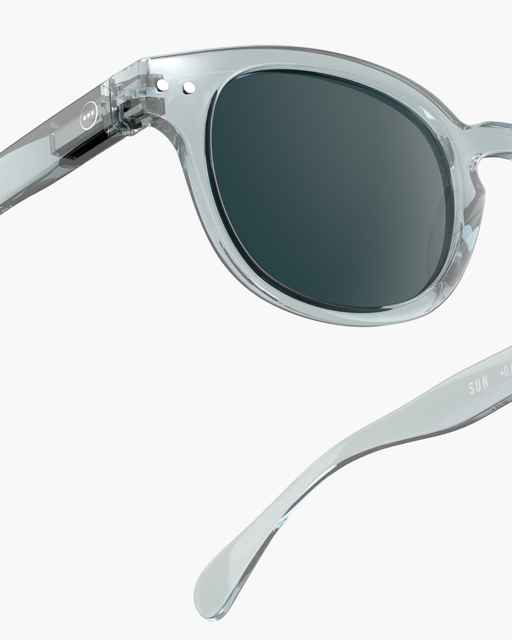 Lunettes de soleil carrées #C Frozen Blue – Izipizi | Appart 17