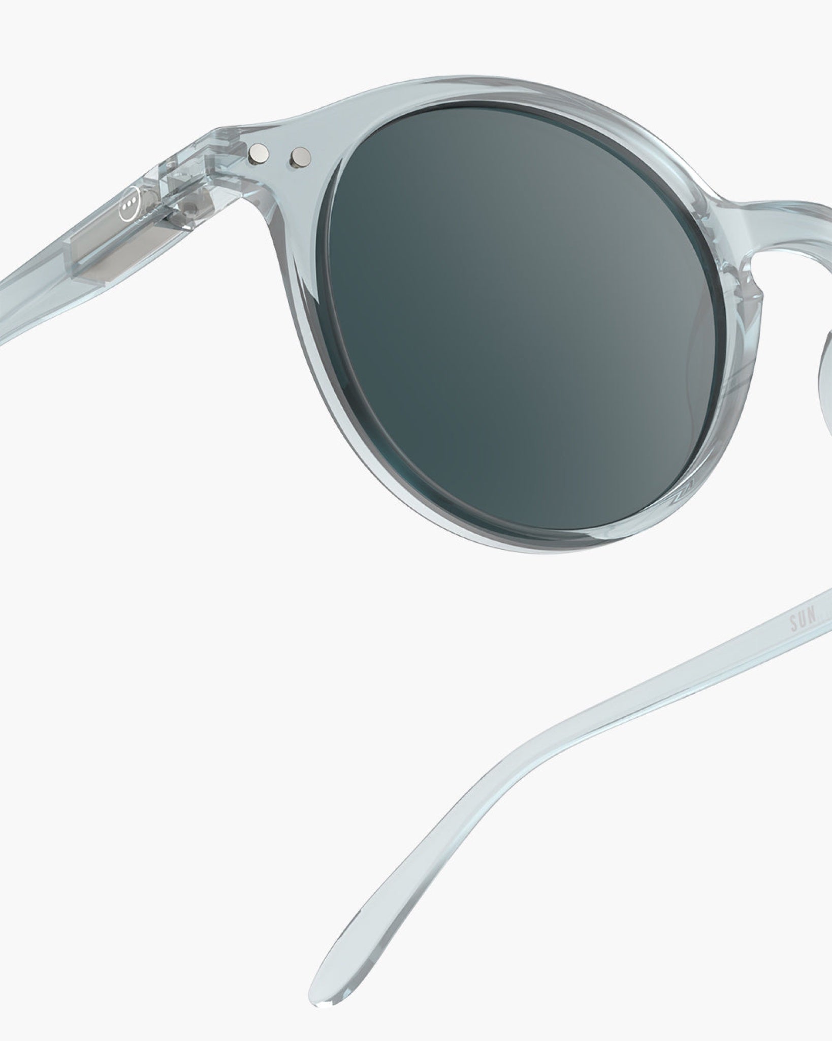 Lunettes de soleil rondes #D Frozen Blue – Izipizi | Appart 17